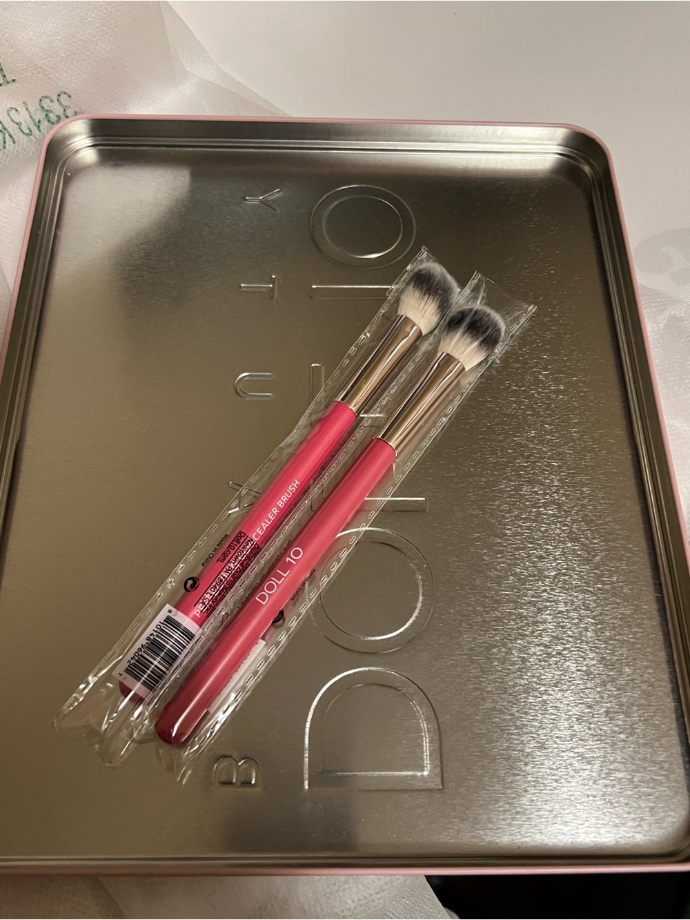 2/$30 💫 Doll 10 concealer brush